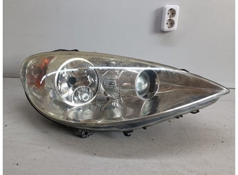 Фара правая к Peugeot 807