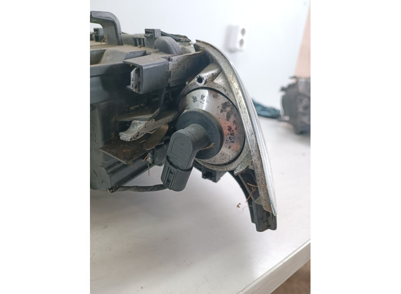 Поворотник правый к BMW 3 E46, 2002г.