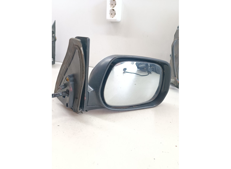Зеркало наружное правое к Toyota RAV4, 2002г.