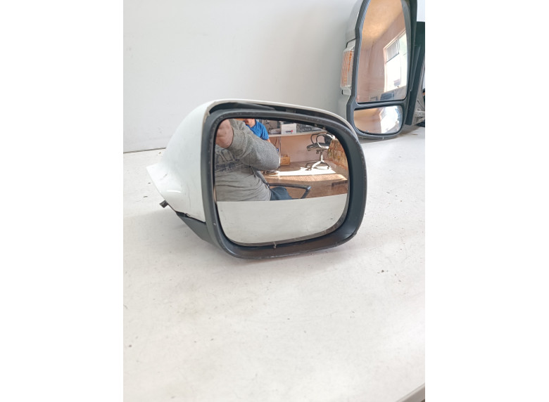 Зеркало наружное правое к Volkswagen Transporter, 2015г.