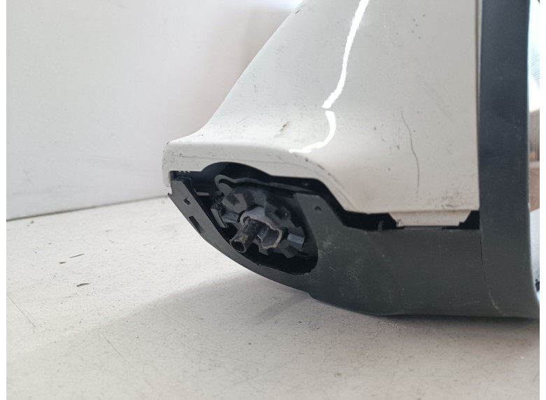 Зеркало наружное правое к Volkswagen Transporter, 2015г.