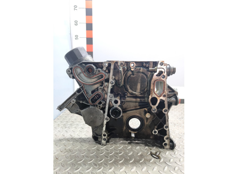 Крышка двигателя передняя к Mercedes C W203, 2004г.