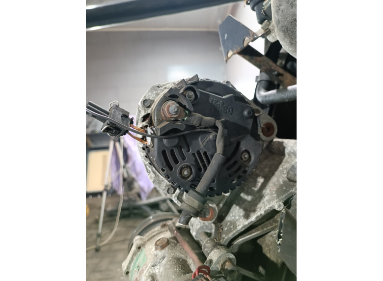 Генератор к Volkswagen Golf, 2000г.