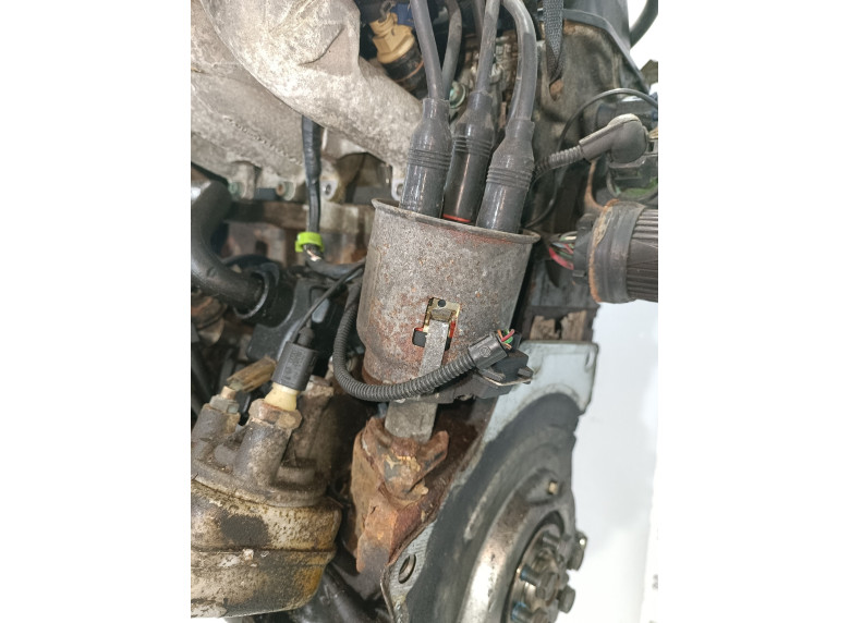 Распределитель зажигания (трамблёр) к Volkswagen Golf, 2000г.