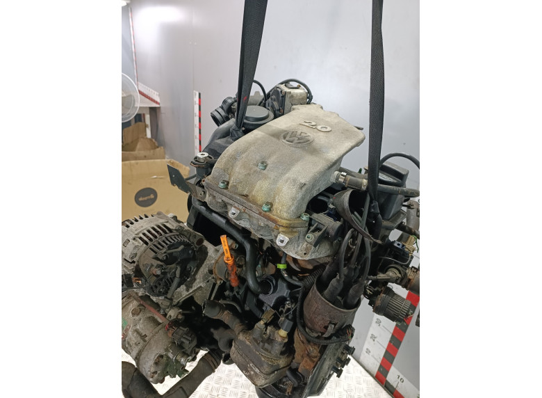 Распределитель зажигания (трамблёр) к Volkswagen Golf, 2000г.