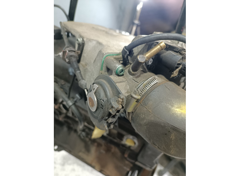 Заслонка дроссельная к Volkswagen Golf, 2000г.