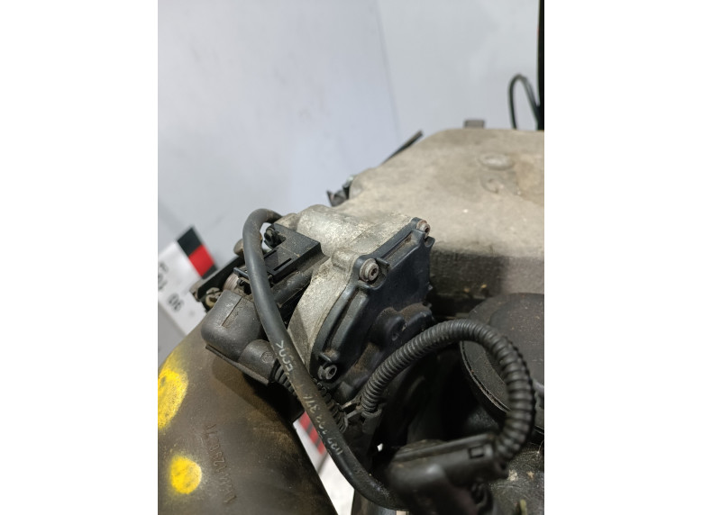 Заслонка дроссельная к Volkswagen Golf, 2000г.