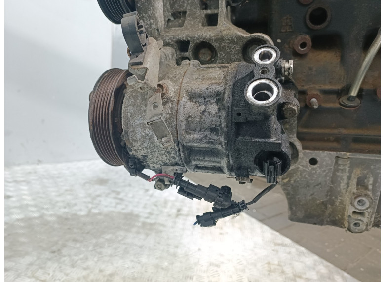 Компрессор кондиционера к Opel Insignia, 2010г.