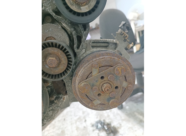 Компрессор кондиционера к Opel Insignia, 2010г.