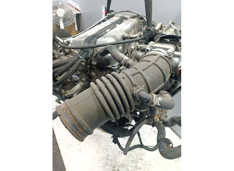 Патрубок воздушного фильтра к Nissan Primera