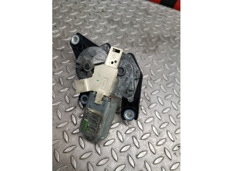 Моторчик заднего стеклоочистителя (дворника) к Opel Vivaro, 2003г.