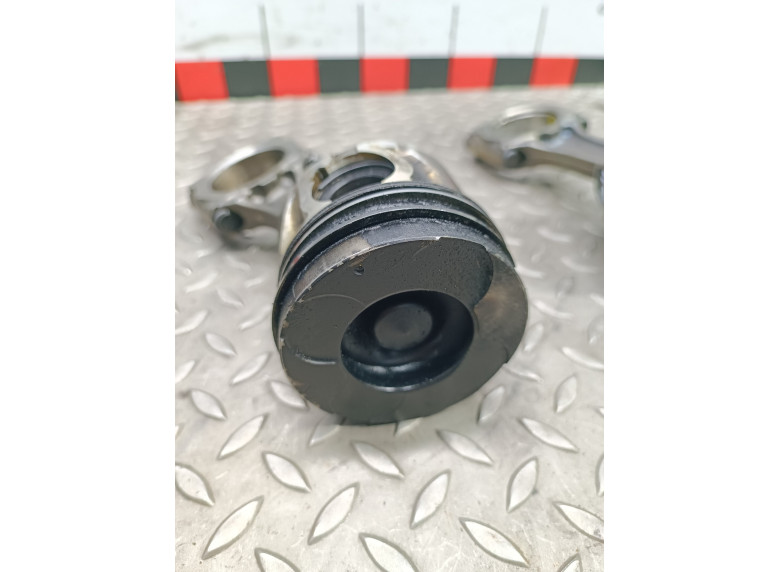 Поршень к Opel Astra, 2009г.