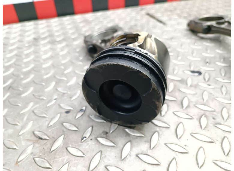 Поршень к Opel Astra, 2009г.