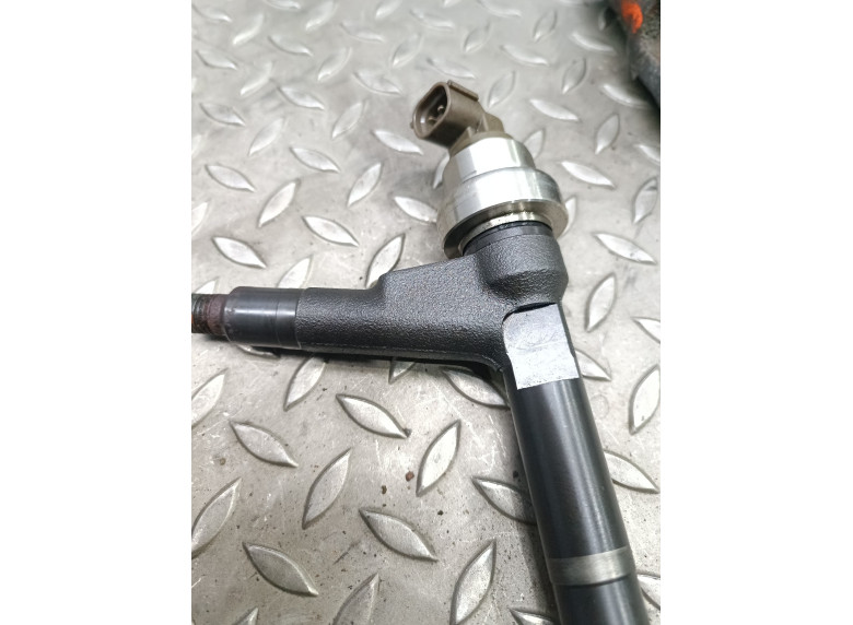 Форсунка к Opel Astra, 2005г.