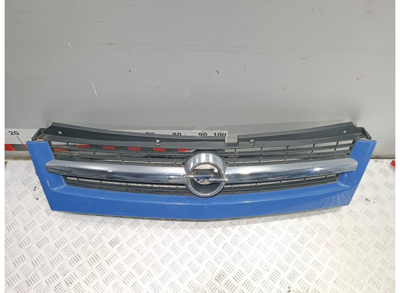 Решетка радиатора к Opel Movano, 2004г.