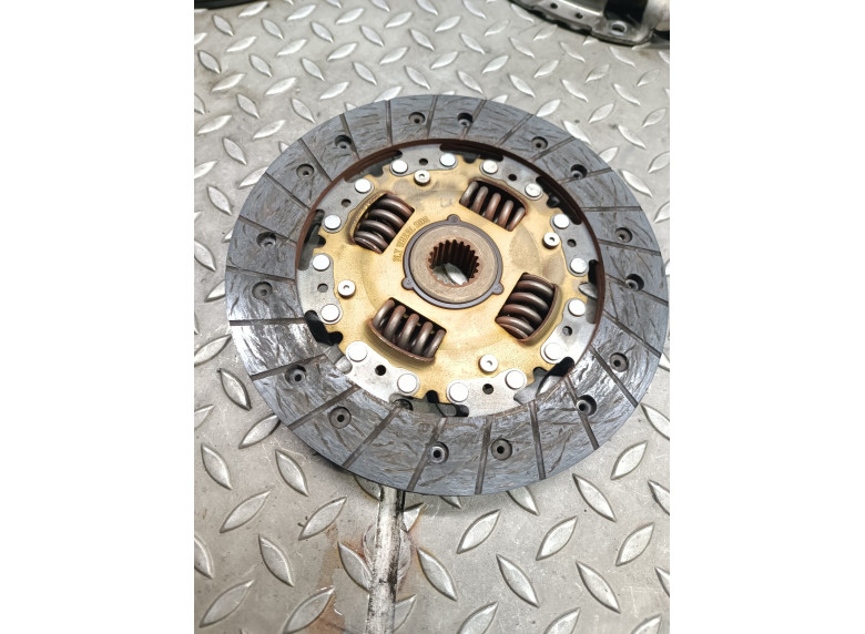 Диск сцепления к Mazda 323F, 1995г.