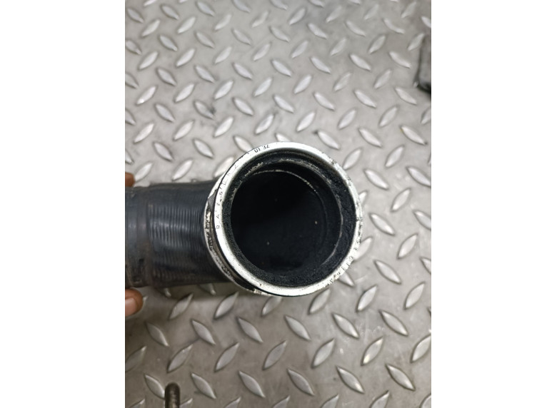 Патрубок впускного коллектора к Volkswagen Passat, 2003г.