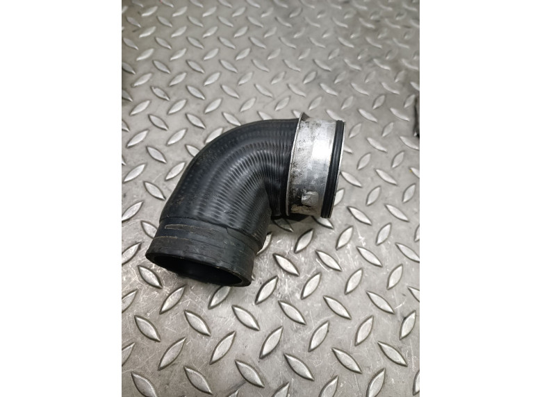 Патрубок впускного коллектора к Volkswagen Passat, 2003г.