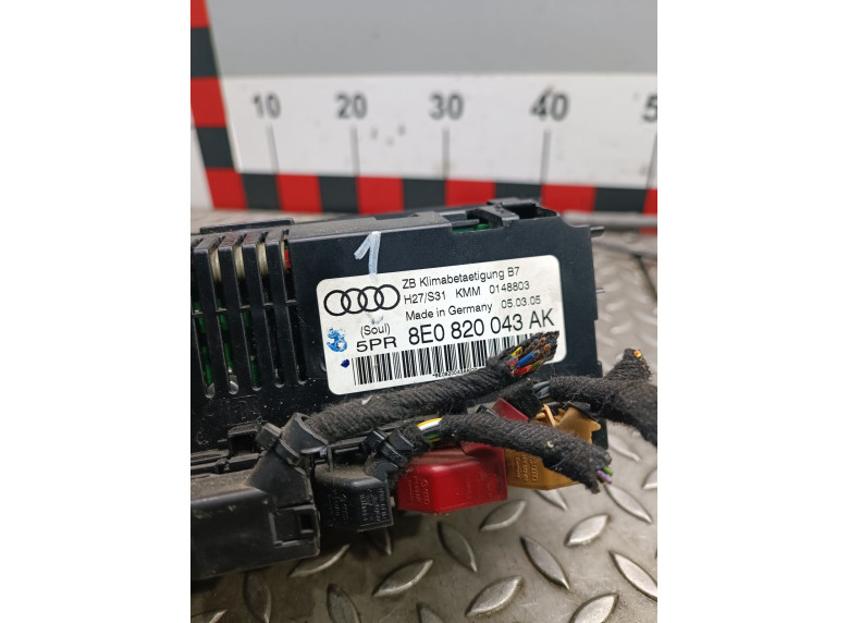 Блок управления печки/климат-контроля к Audi A4, 2004г.