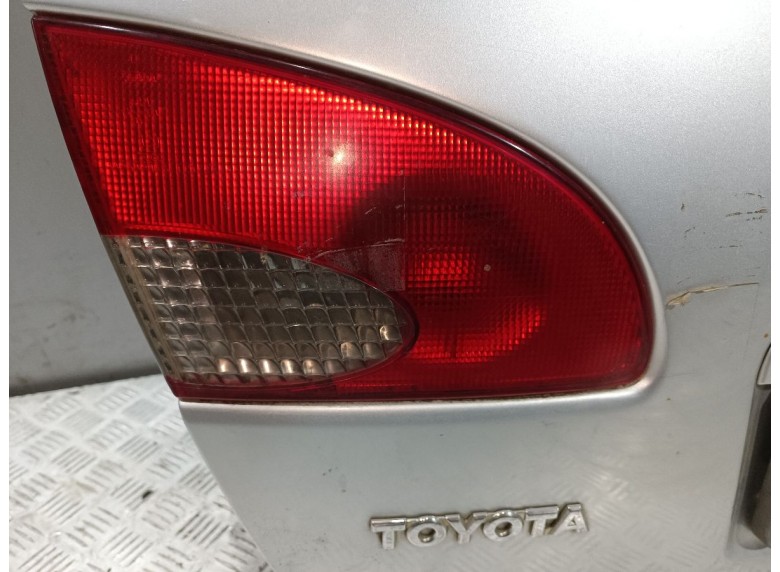 Фонарь крышки багажника левый к Toyota Avensis