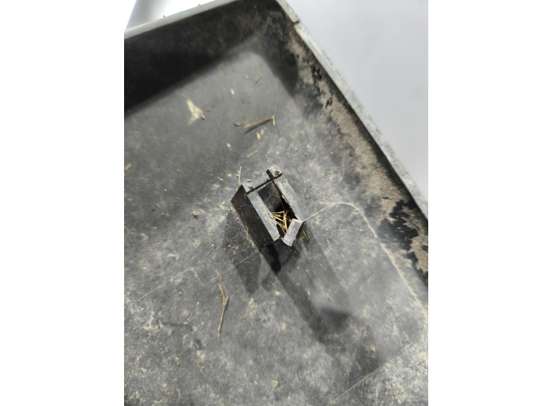 Молдинг (накладка кузовная) к Opel Vivaro, 2004г.