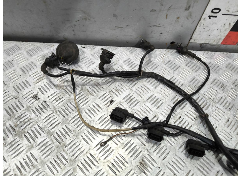 Проводка двигателя к Volkswagen Passat, 1998г.