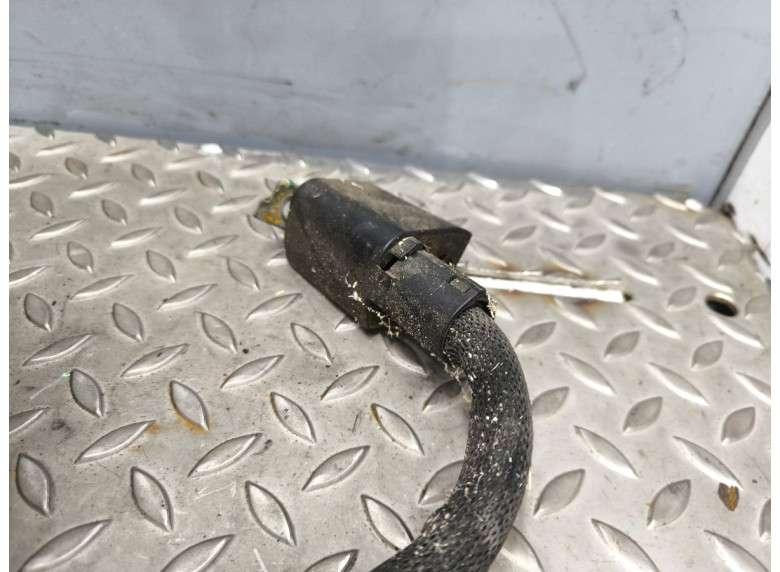 Клемма аккумулятора плюс к Volkswagen Transporter, 2011г.