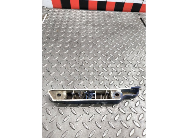 Кронштейн крепления бампера переднего к Ford Focus