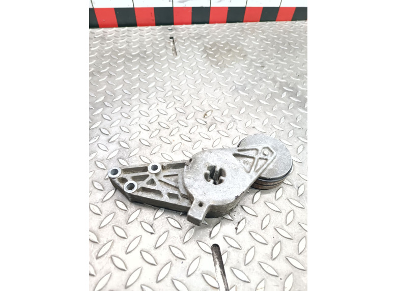 Натяжитель ремня генератора к Volkswagen Passat, 2000г.