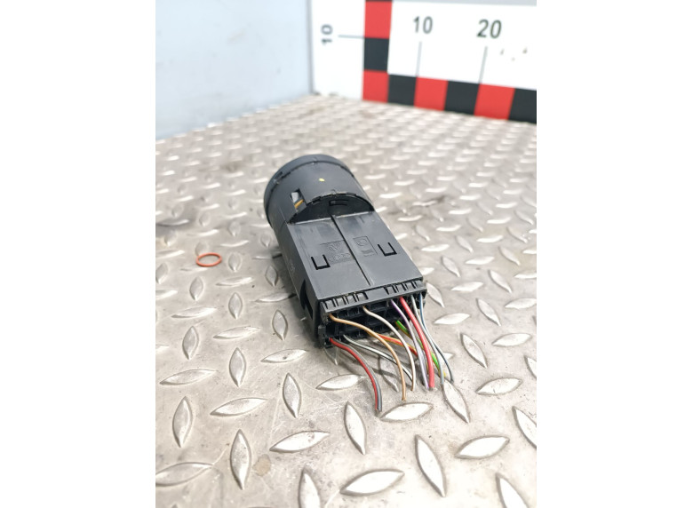 Переключатель света к Volkswagen Golf, 2000г.