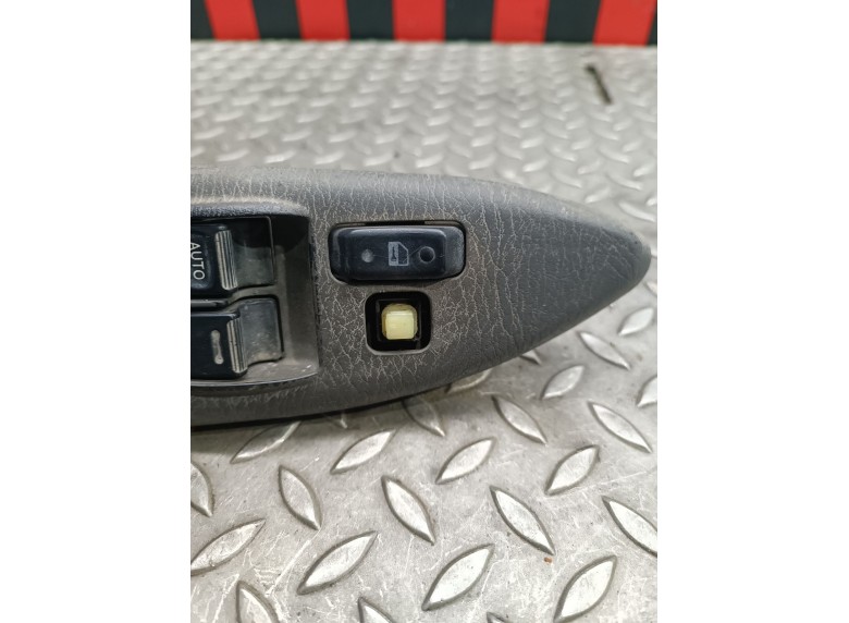 Блок управления стеклоподъемниками к Блок управления стеклоподъемниками к Toyota Avensis undefined г. Avensis