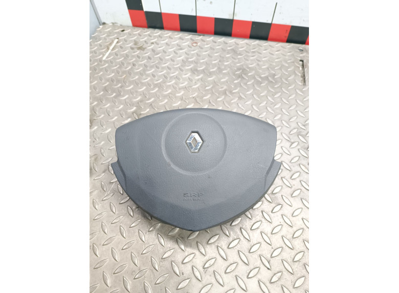Подушка безопасности водителя к Renault Symbol, 2004г.