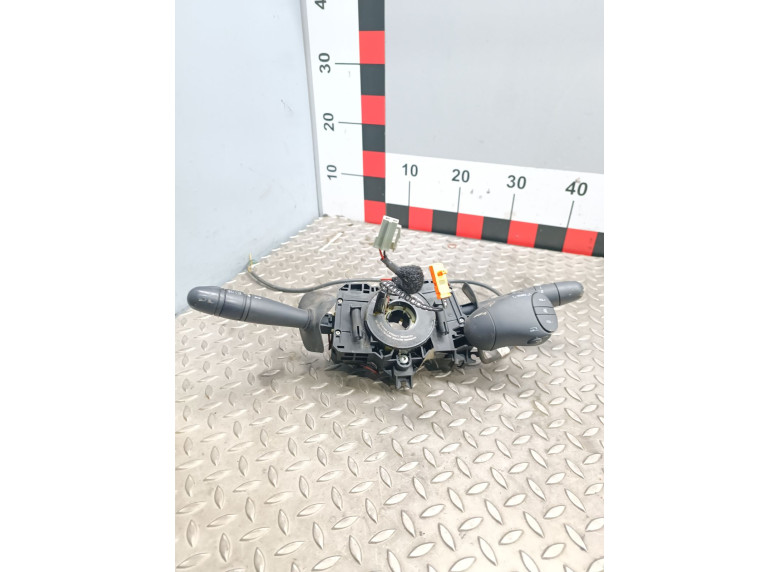 Переключатель подрулевой (стрекоза) к Renault Symbol, 2004г.