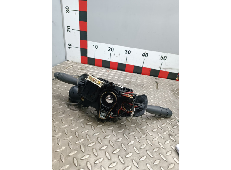 Переключатель подрулевой (стрекоза) к Renault Symbol, 2004г.