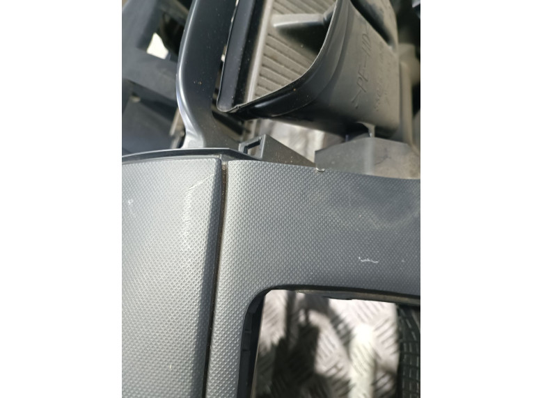 Панель передняя салона (торпедо) к Daihatsu Sirion, 2006г.