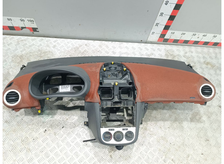 Панель передняя салона (торпедо) к Opel Corsa, 2009г.
