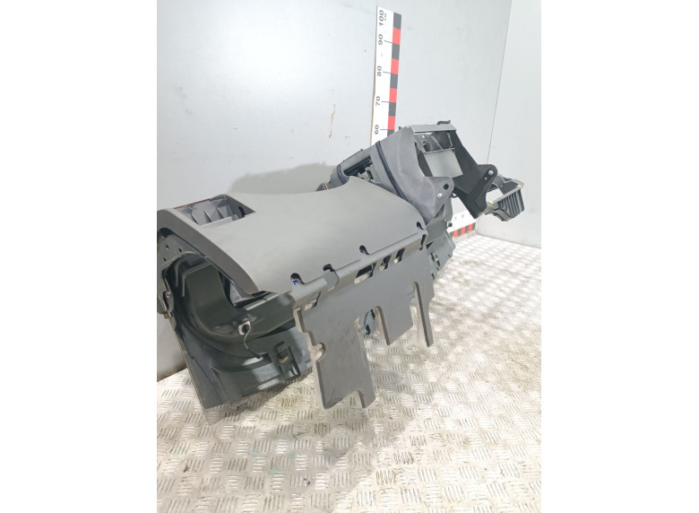 Панель передняя салона (торпедо) к Opel Vectra, 2005г.