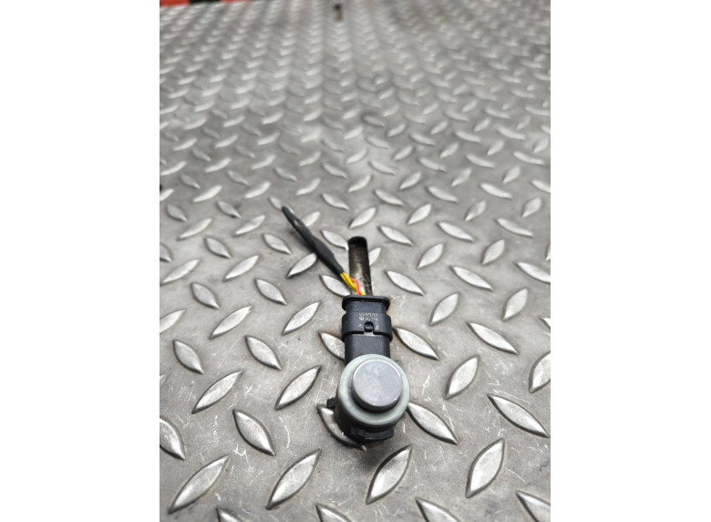 Датчик парктроника к Skoda Scala