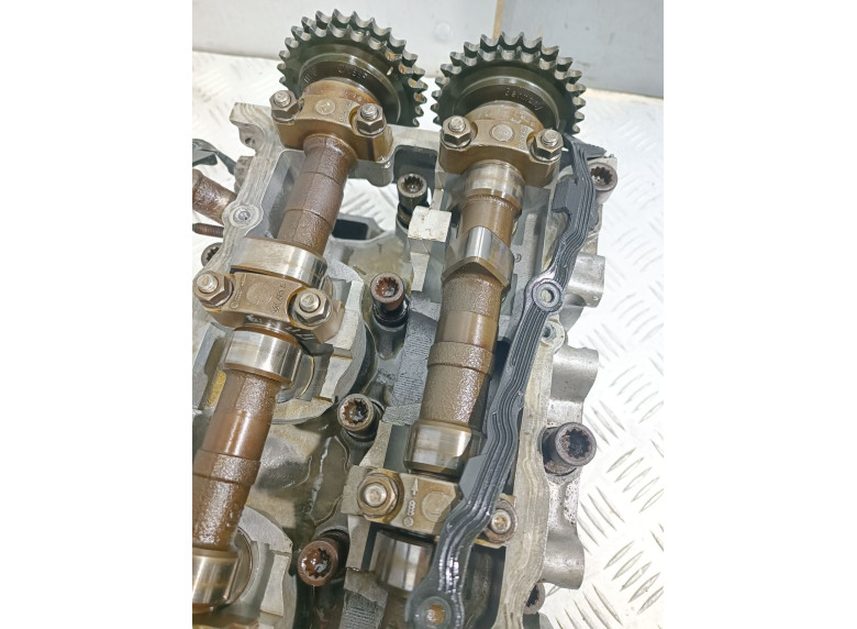 Головка блока цилиндров к Volkswagen Passat, 1995г.