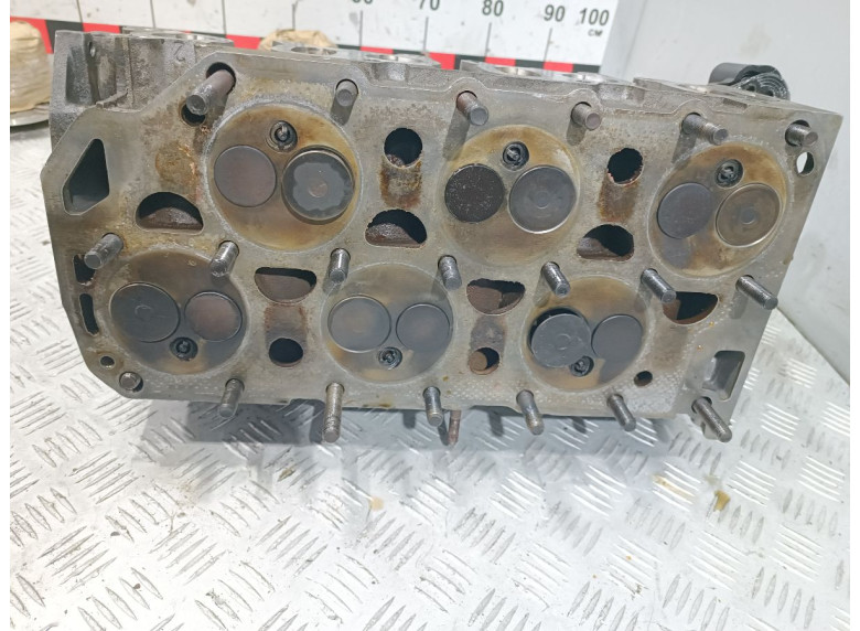 Головка блока цилиндров к Volkswagen Passat, 1995г.