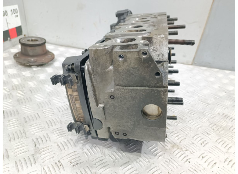 Головка блока цилиндров к Volkswagen Passat, 1995г.