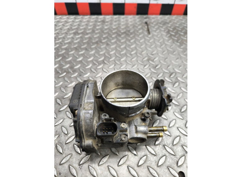 Заслонка дроссельная к Volkswagen Passat, 1995г.