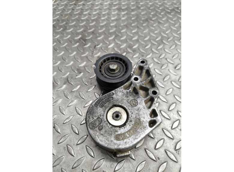 Натяжитель ремня генератора к Volkswagen Passat, 1995г.