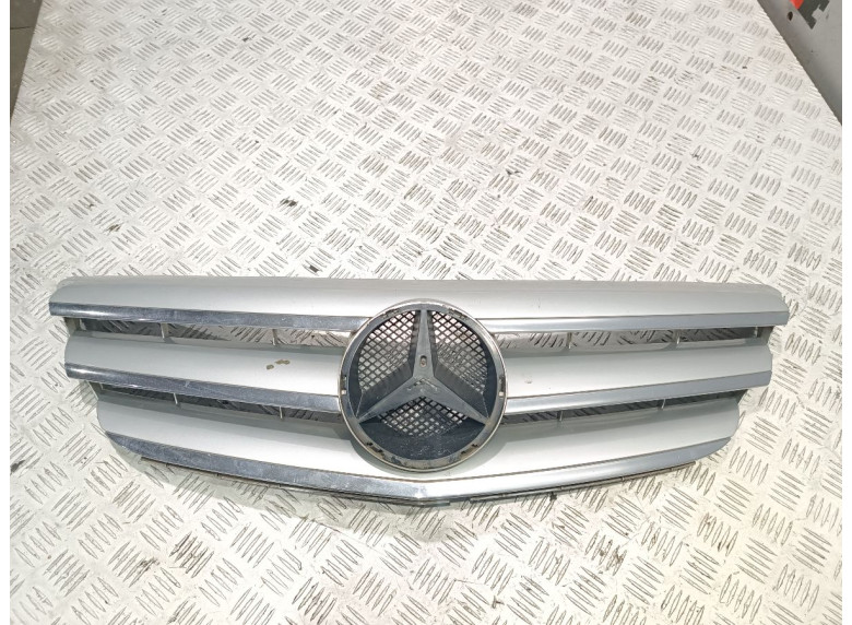 Решетка радиатора к Mercedes A W169, 2007г.