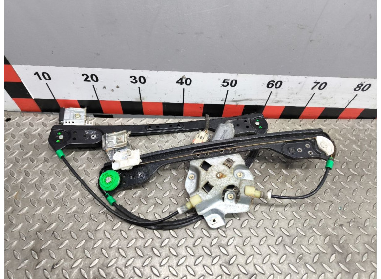 Стеклоподъемник электрический передний правый к Стеклоподъемник электрический передний правый к Chrysler 300C undefined г. 300C