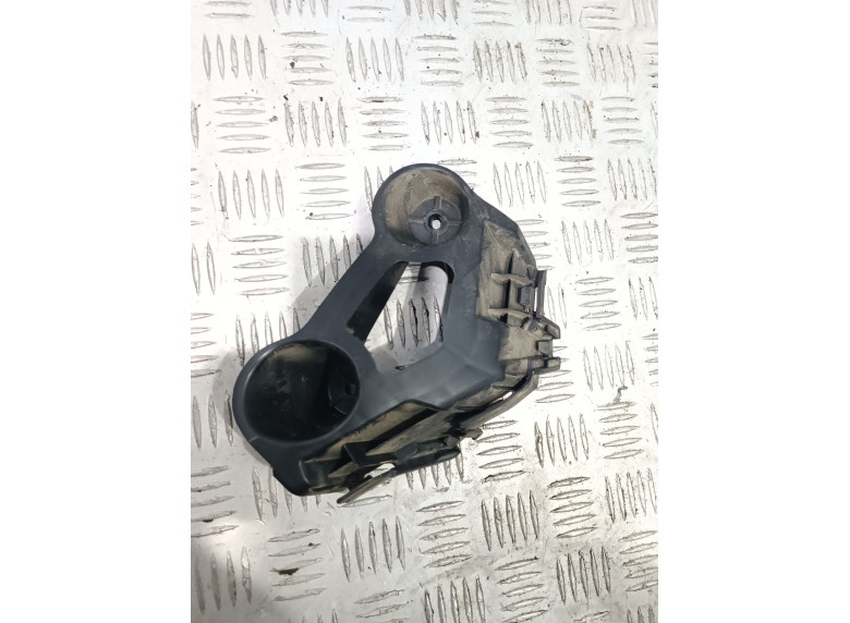 Кронштейн крепления бампера заднего к Skoda Scala