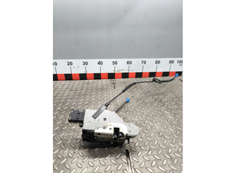 Замок двери передней правой к Citroen C4 Picasso, 2006г.