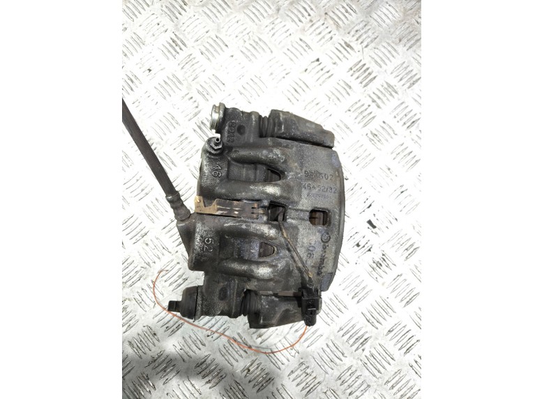 Суппорт передний левый к Peugeot Boxer