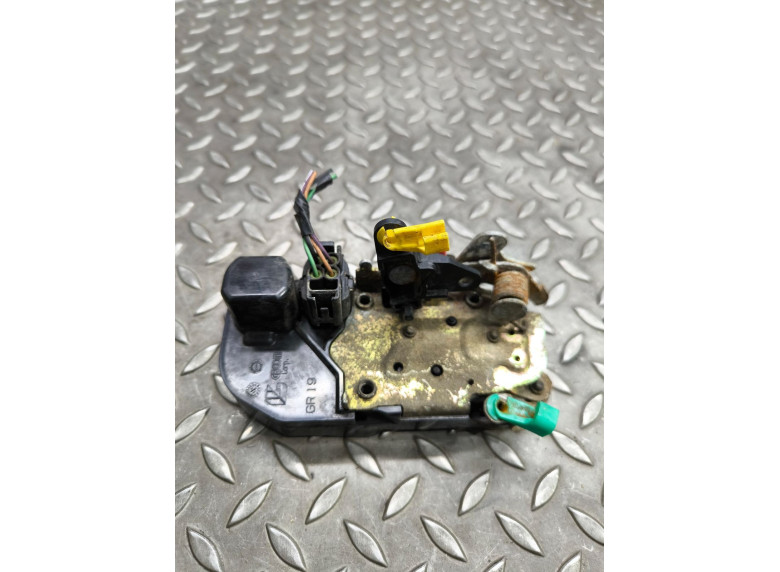 Замок двери передней правой к Замок двери передней правой к Chrysler 300C undefined г. 300C