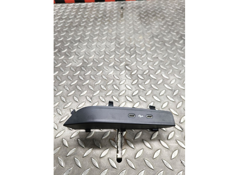 Разъем AUX / USB к Skoda Scala, 2021г.